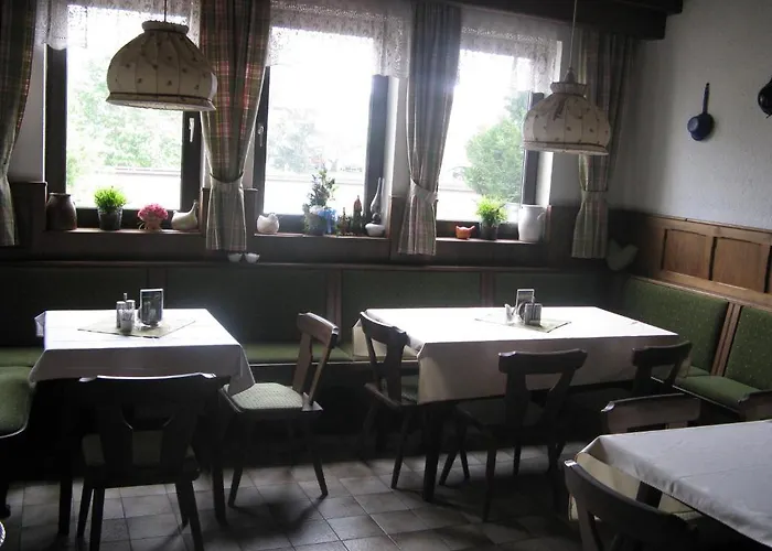 Inn Roter Hahn Hoflein an der Donau